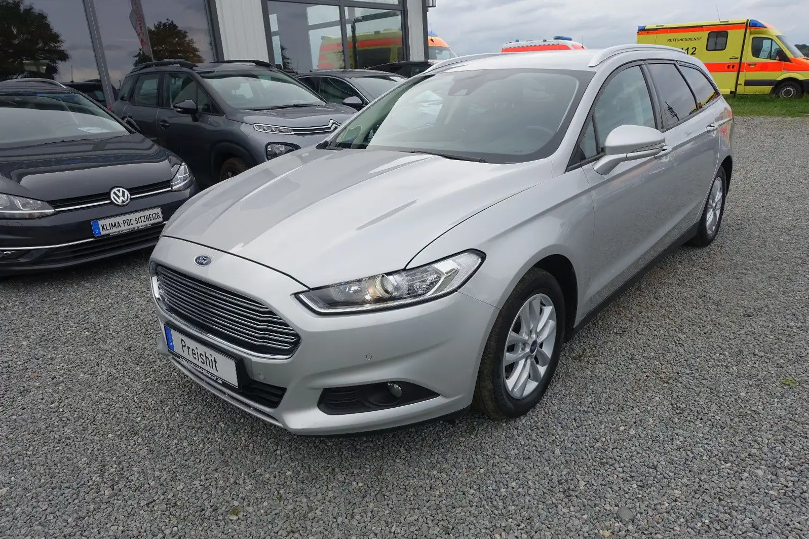 Ford Mondeo 2.0 TDCI KLIMAAUT APP NAV SITZH PDC ANHK Silber - 2