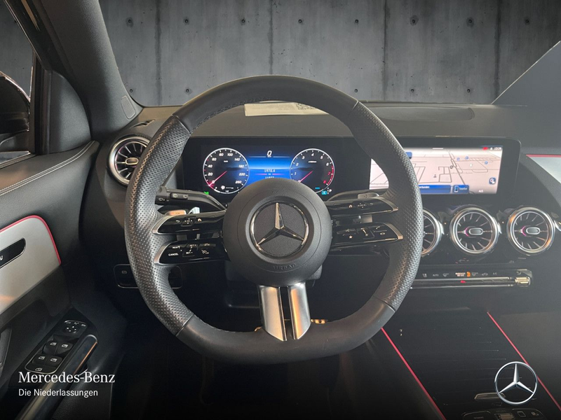Mercedes-Benz GLA 180 AMG+NIGHT+360°+AHK+MULTIBEAM+TOTW+KEYLESS — photo 14