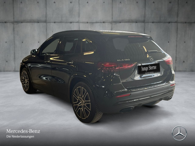 Mercedes-Benz GLA 180 AMG+NIGHT+360°+AHK+MULTIBEAM+TOTW+KEYLESS — photo 10