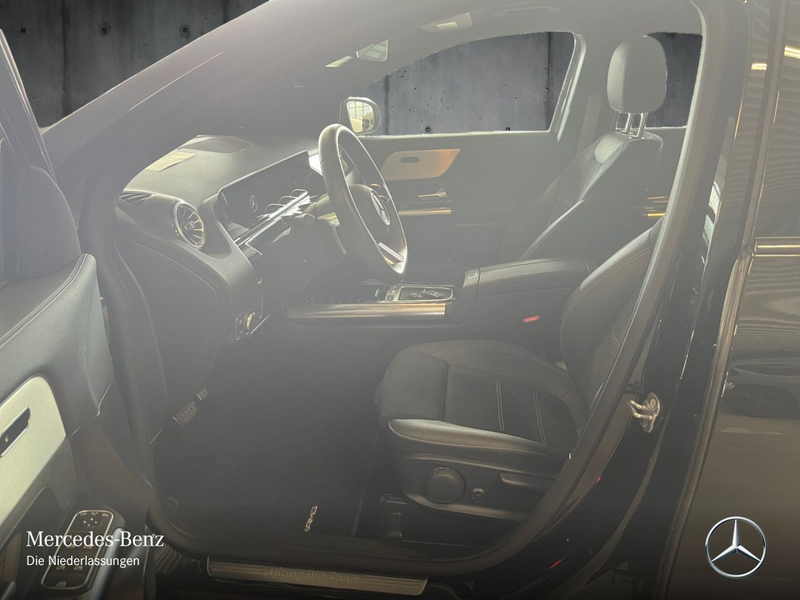 Mercedes-Benz GLA 180 AMG+NIGHT+360°+AHK+MULTIBEAM+TOTW+KEYLESS — photo 11