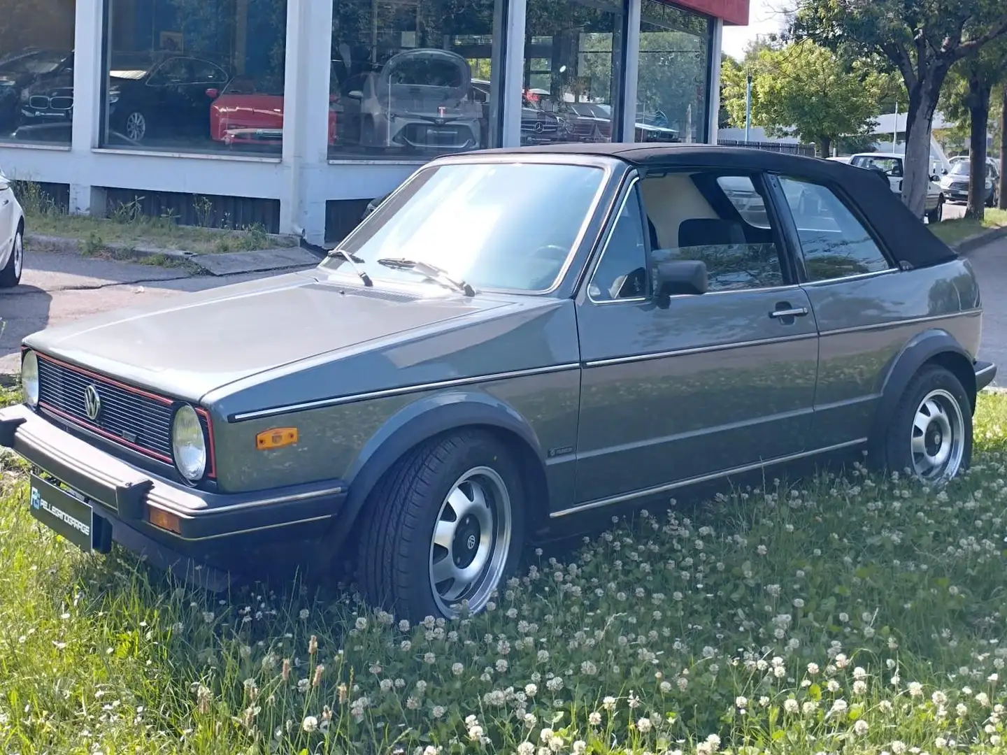 Volkswagen Golf Cabriolet 1.8 GLI Gris - 2