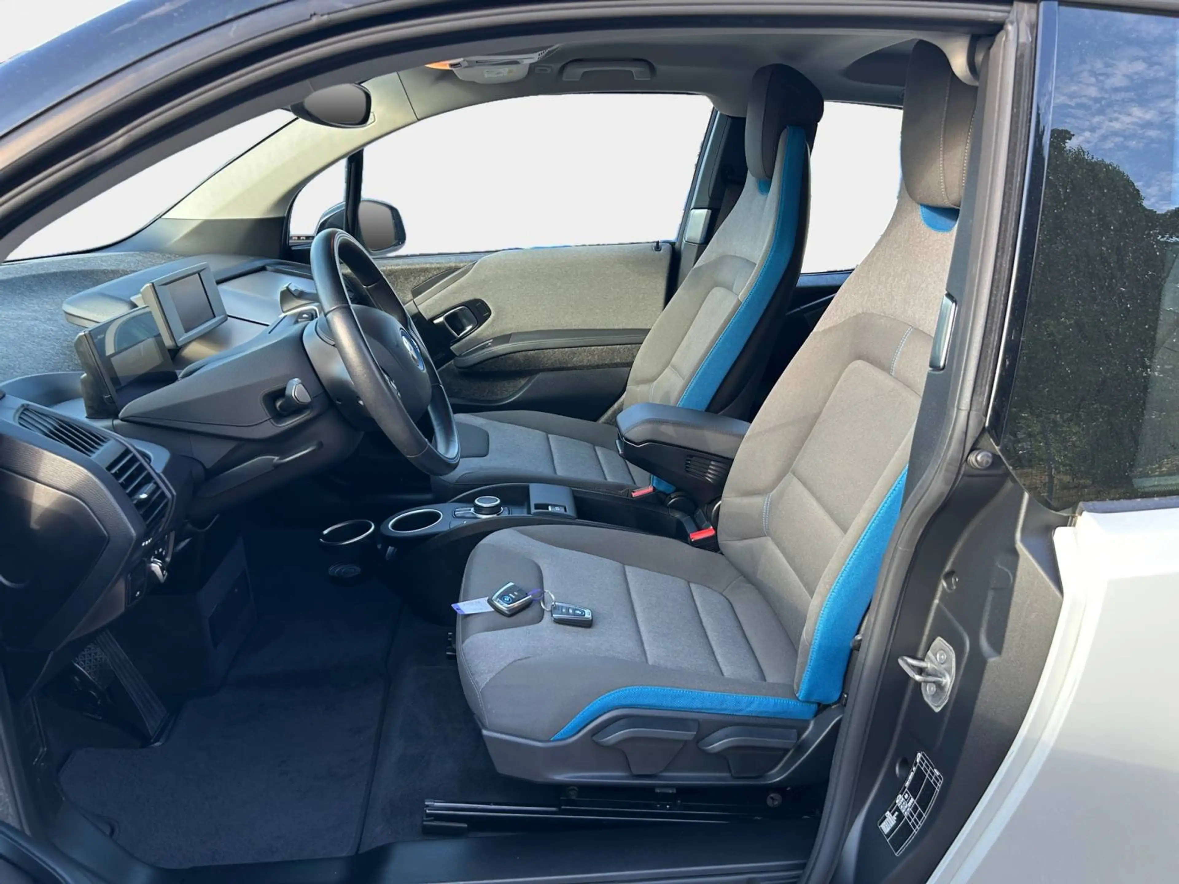 BMW i3 Basis — photo 10