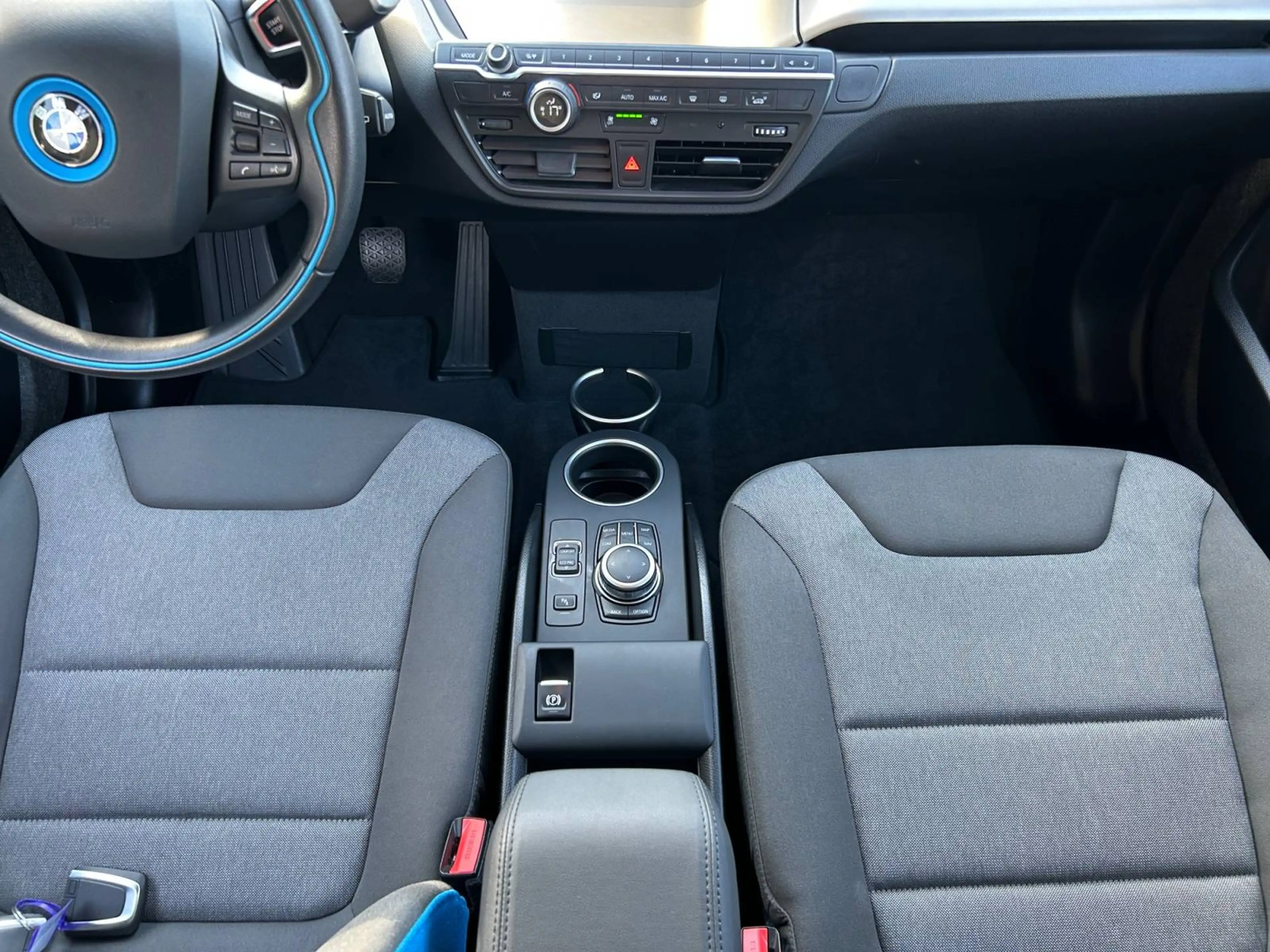 BMW i3 Basis — photo 12