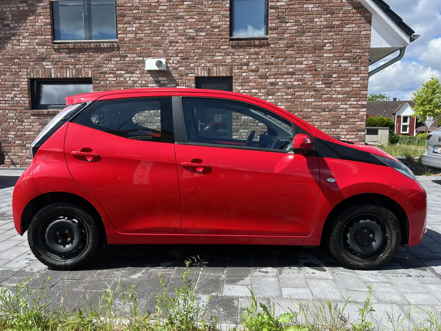 Toyota Aygo x-play touch Rot - 2