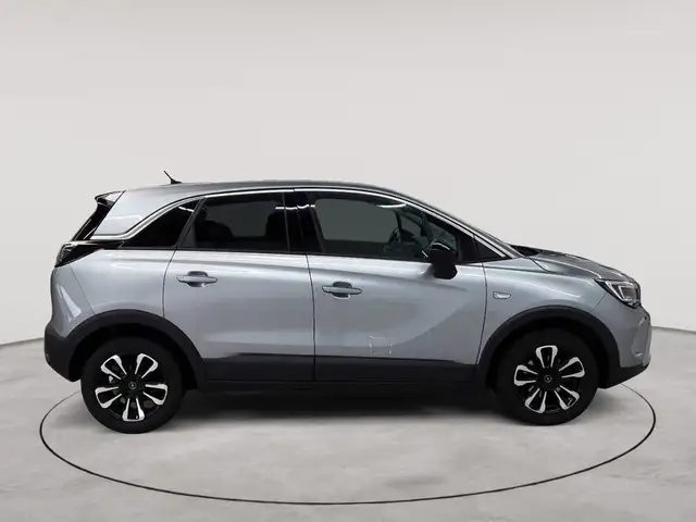 Opel Crossland view 3