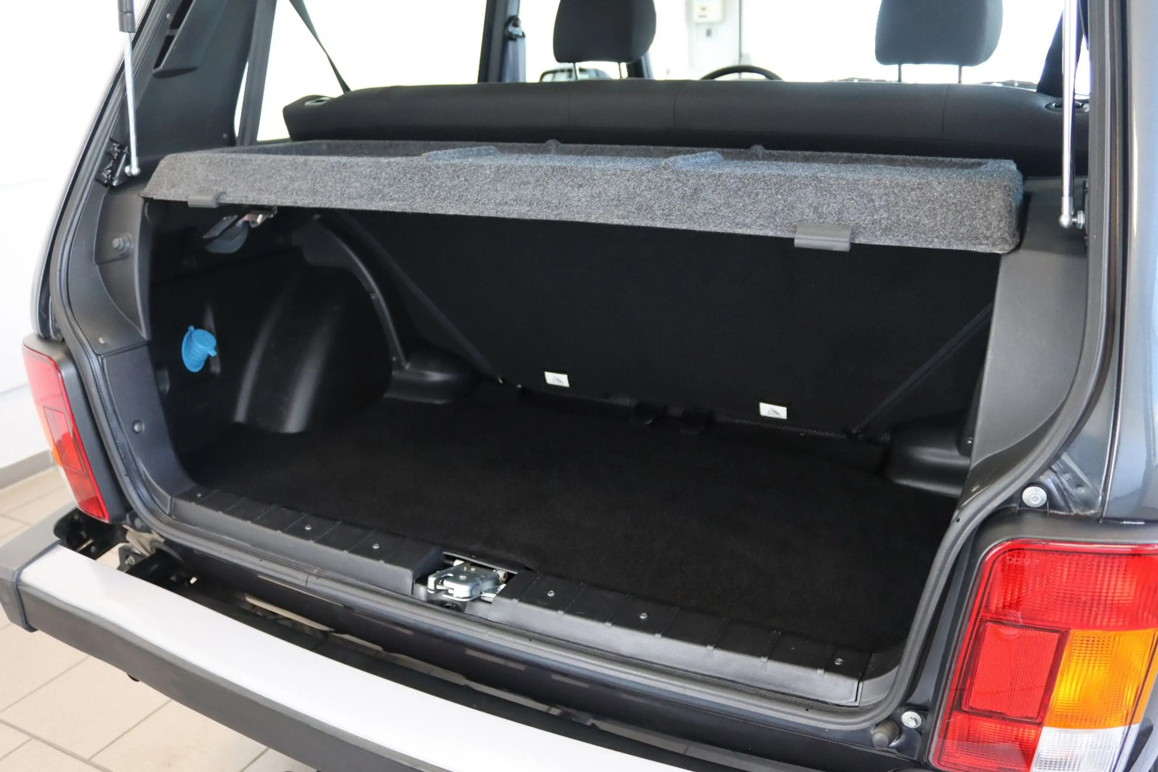 Lada Taiga Niva Legend 4x4 *AHK*el.Fensterheber*Radio — photo 7