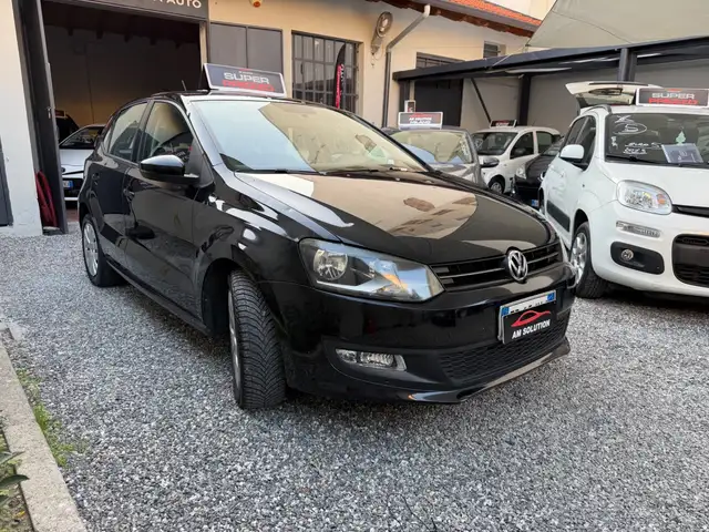 Volkswagen Polo view 2