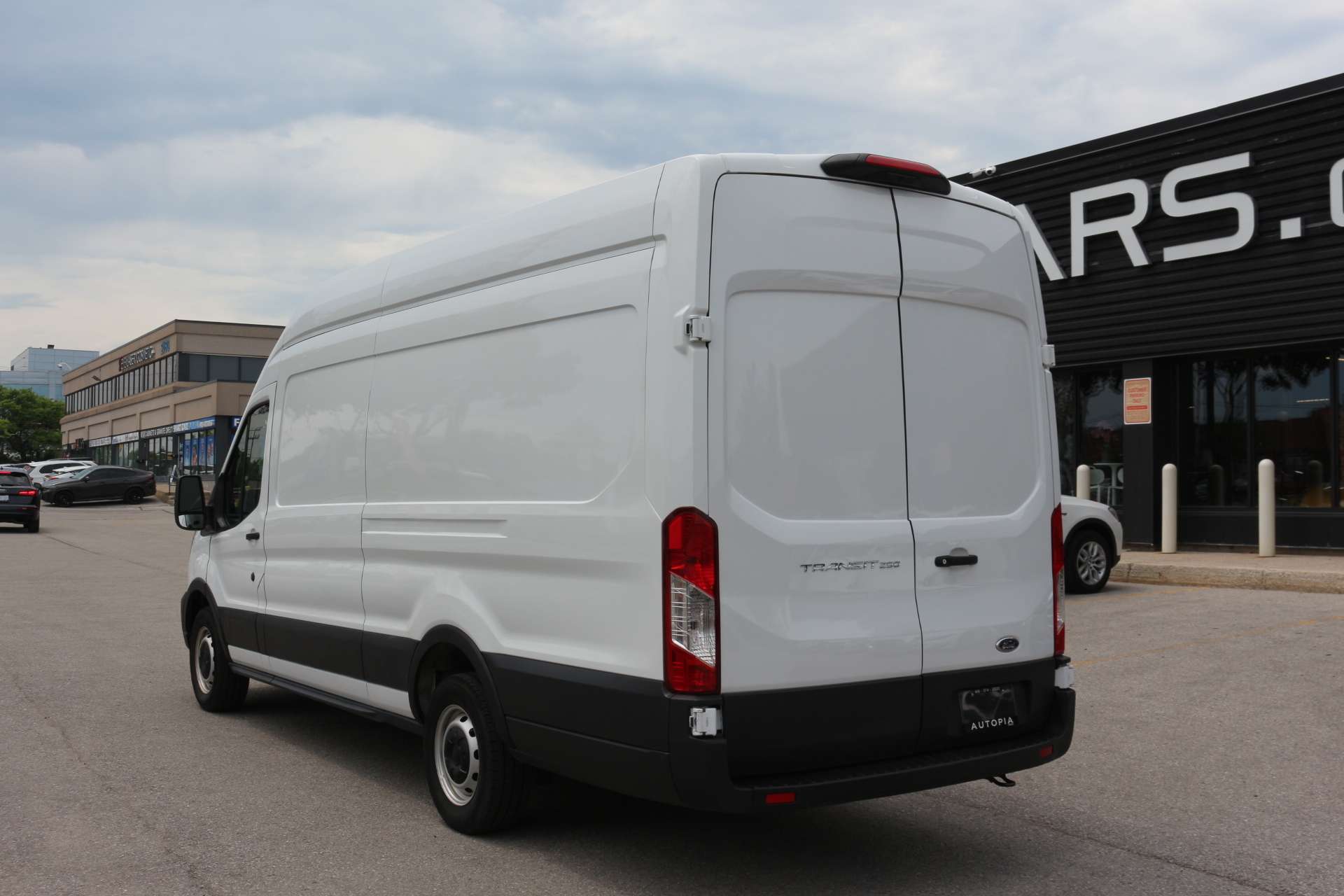 2022 Ford Transit Cargo Van