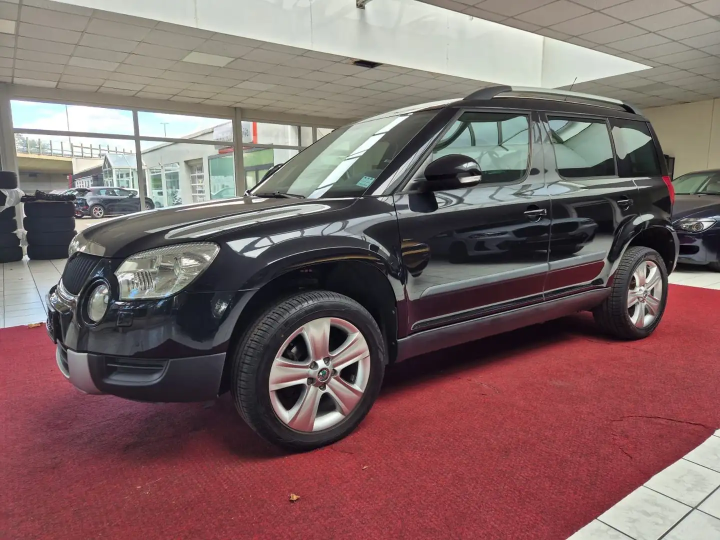 Skoda Yeti Experience4x4 NAVI+LEDER+XENON+STANDHEIZUNG Schwarz - 1
