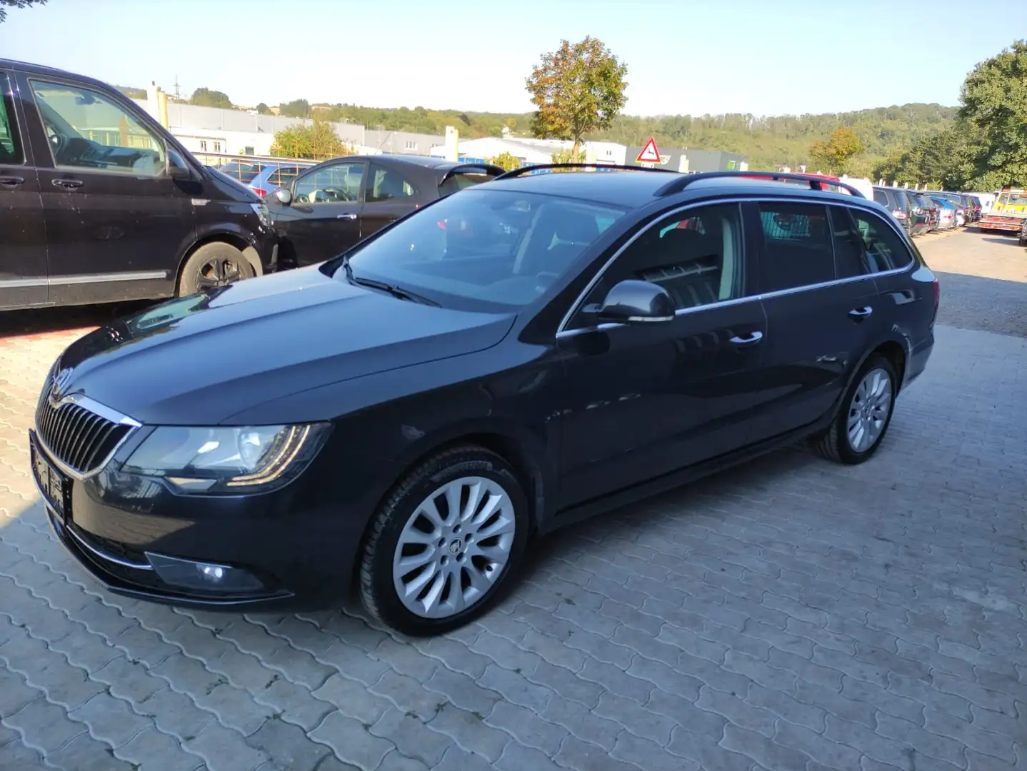 Skoda Superb Combi Elegance Business 2,0 TDI 4x4 DSG Schwarz - 2