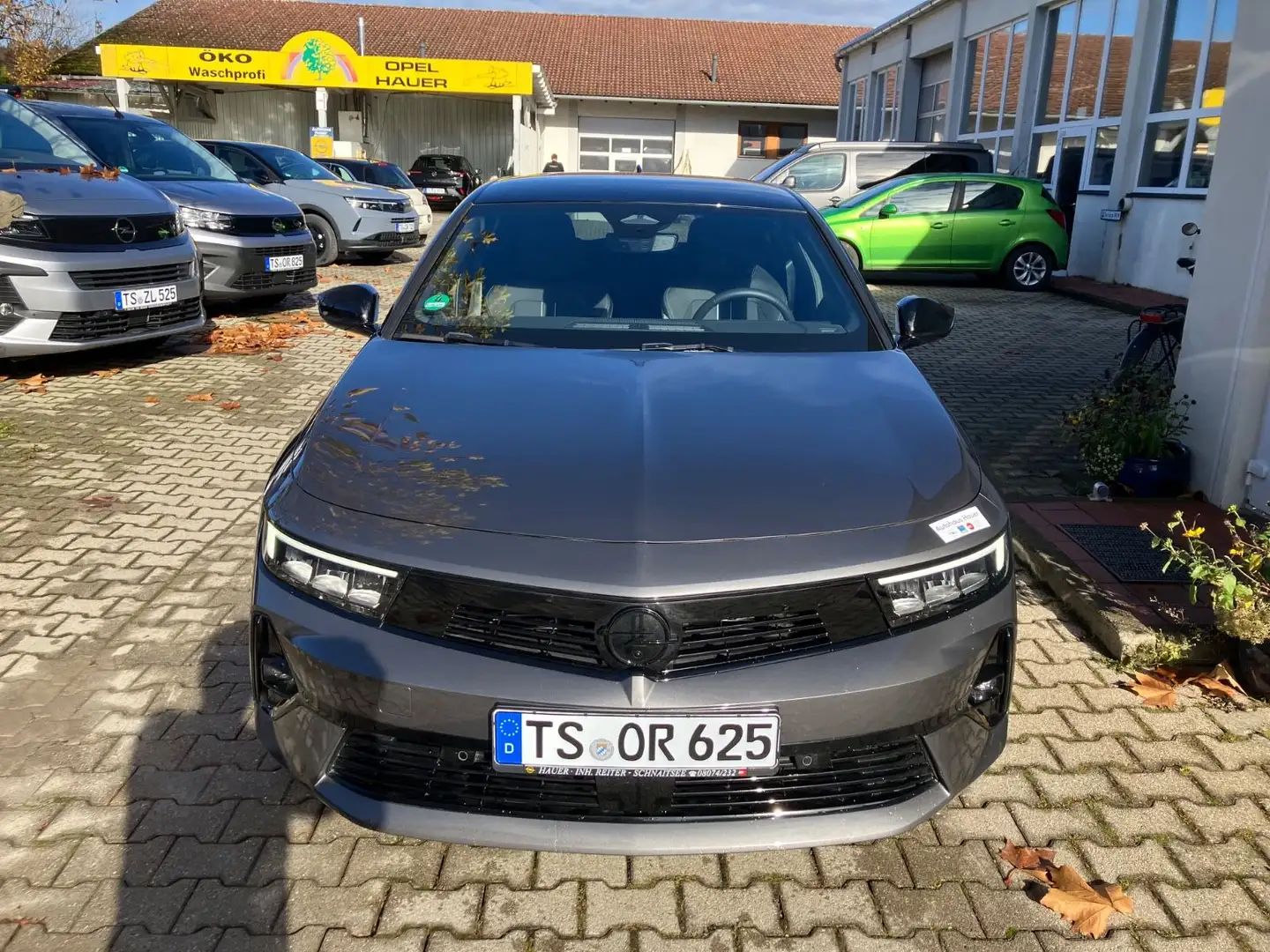 Opel Astra 1.2 Turbo 96kW GS Grau - 2