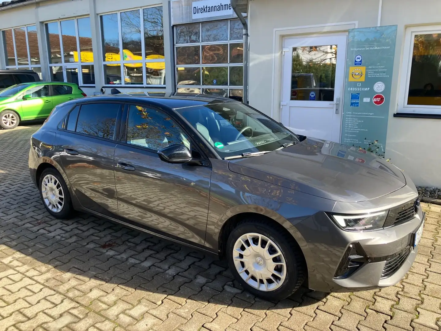 Opel Astra 1.2 Turbo 96kW GS Grau - 1