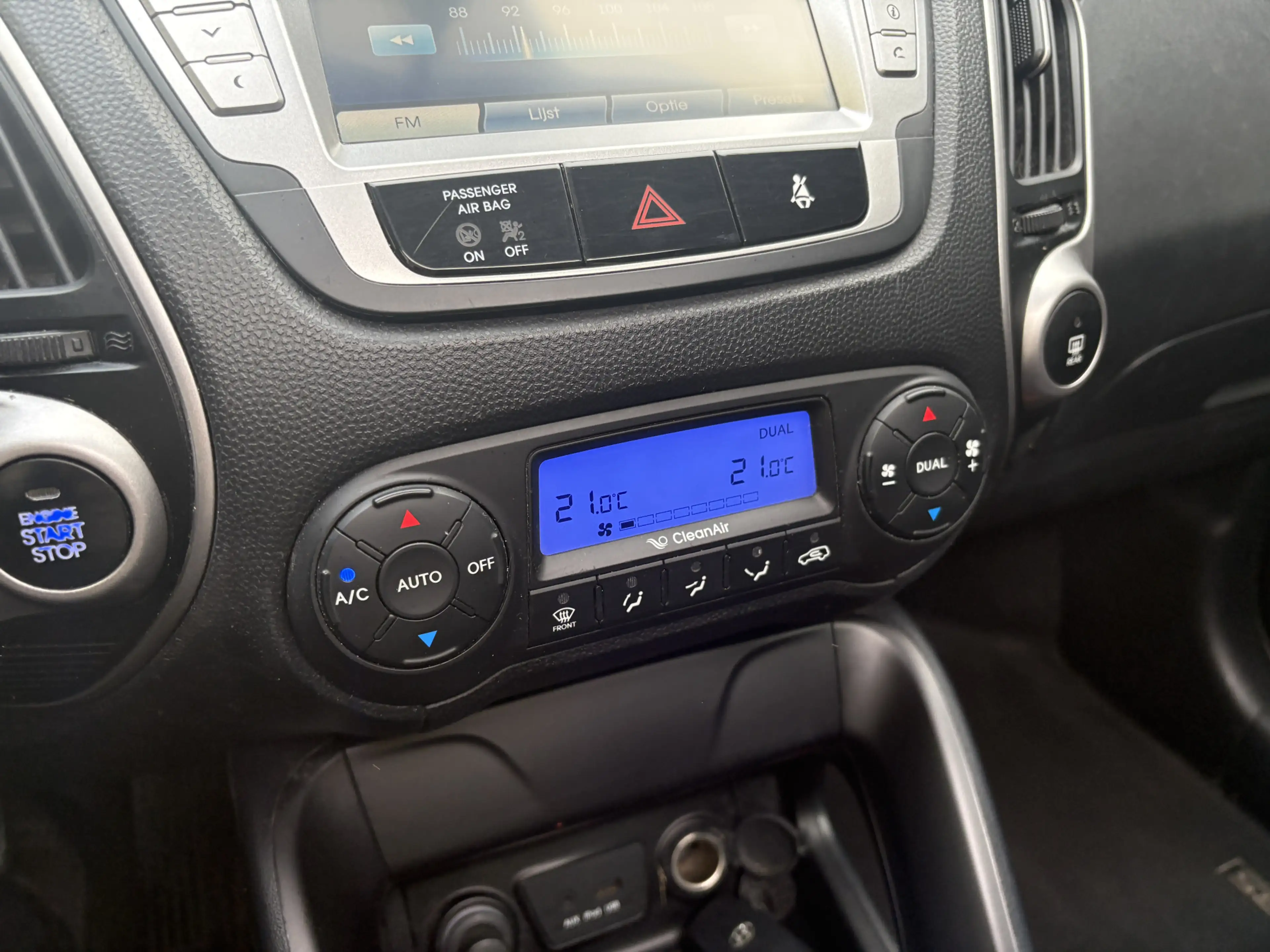 Hyundai iX35 1.6i GDI i-Light / NAVI / AIRCO / PANORAMADAK — photo 10