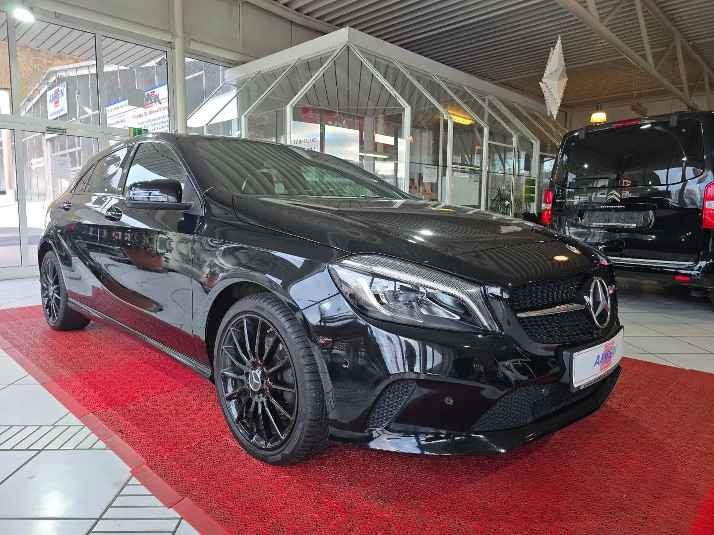Mercedes-Benz A 160 Score+NIGHT PAKET+18"AMG+SHZ+KLIMA+PDC+LED Schwarz - 1