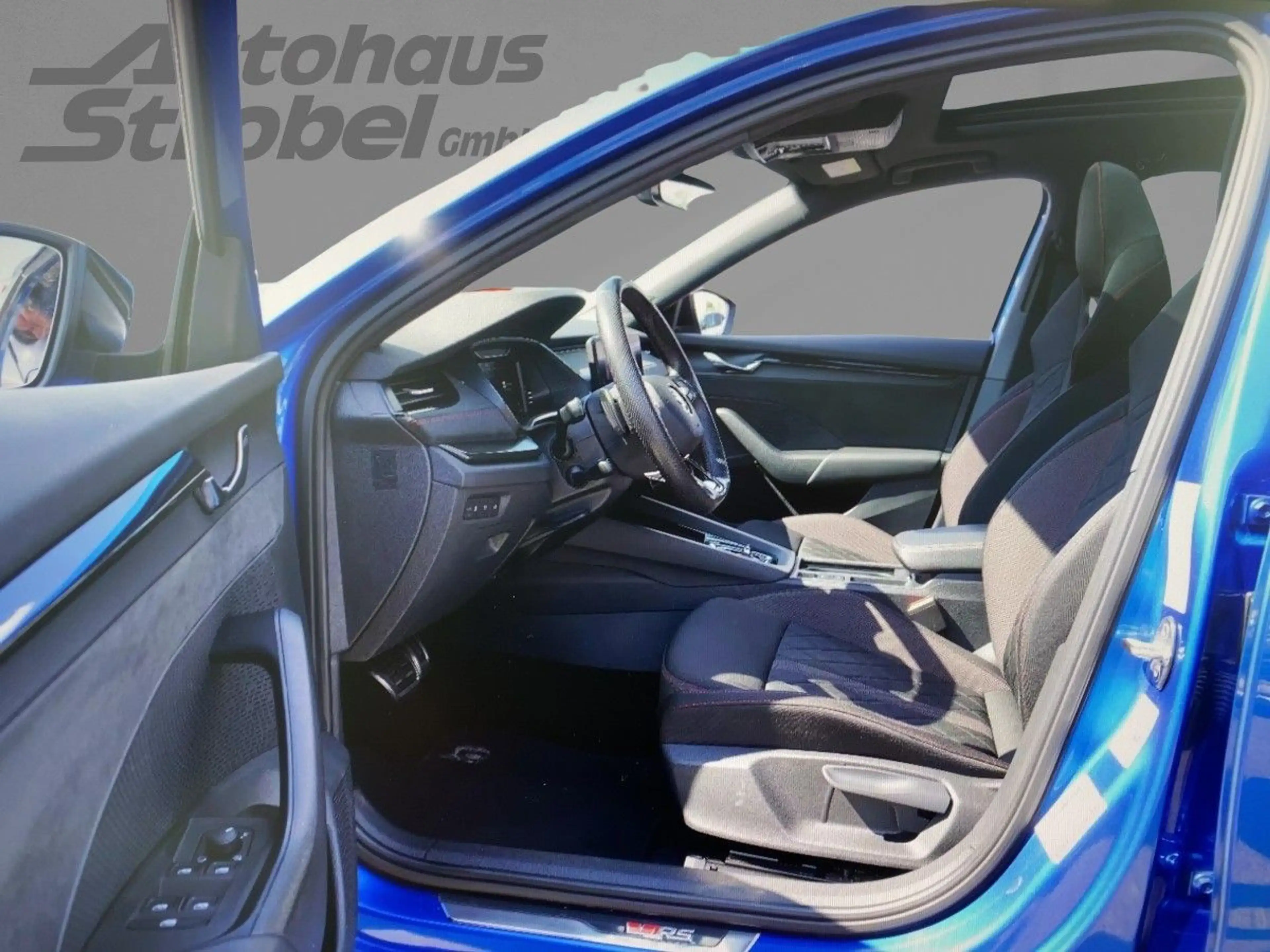 Skoda Octavia Combi 2.0 TDI RS Head Up Panorama RS — photo 9