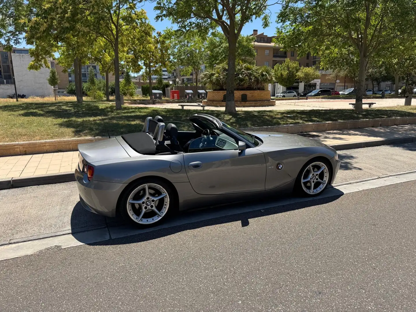 BMW Z4 Gris - 1