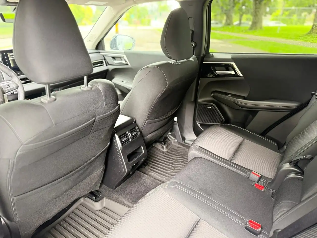 Mitsubishi Outlander photo Mitsubishi Outlander