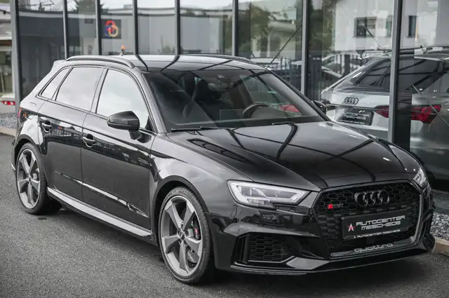 Audi RS3 view 3