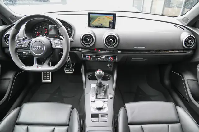 Audi RS3 view 10