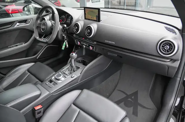 Audi RS3 view 11