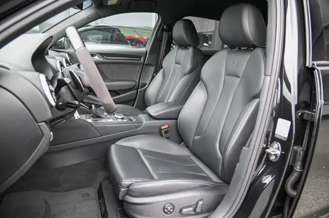 Audi RS3 view 12
