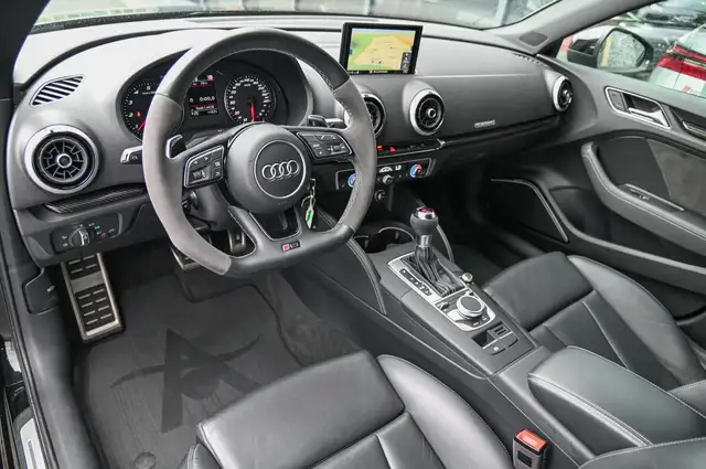 Audi RS3 view 9