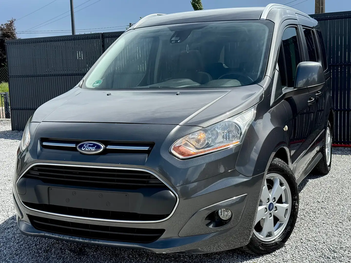 Ford Tourneo Connect 1.6 TDCi / Edition Titanium / Toit Panoramique !! Gris - 1