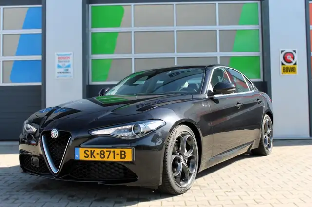 Alfa Romeo Giulia 2.2 JTDm / 19 All Season/ Cruise Control / Navi