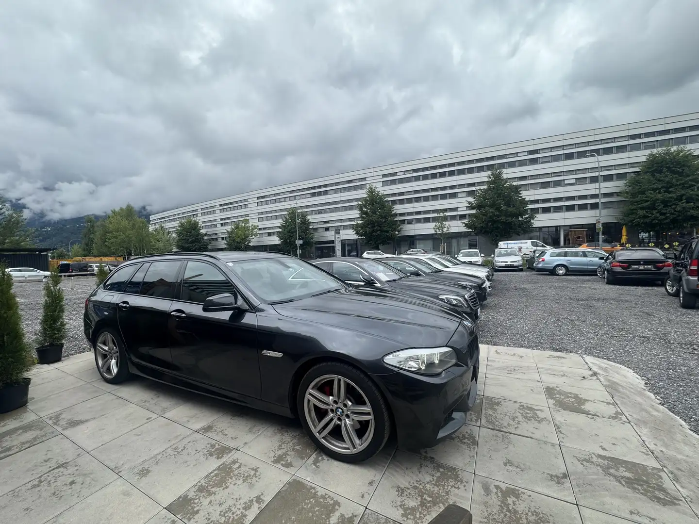 BMW 530 530d xDrive M-Paket Top Zustand - 2