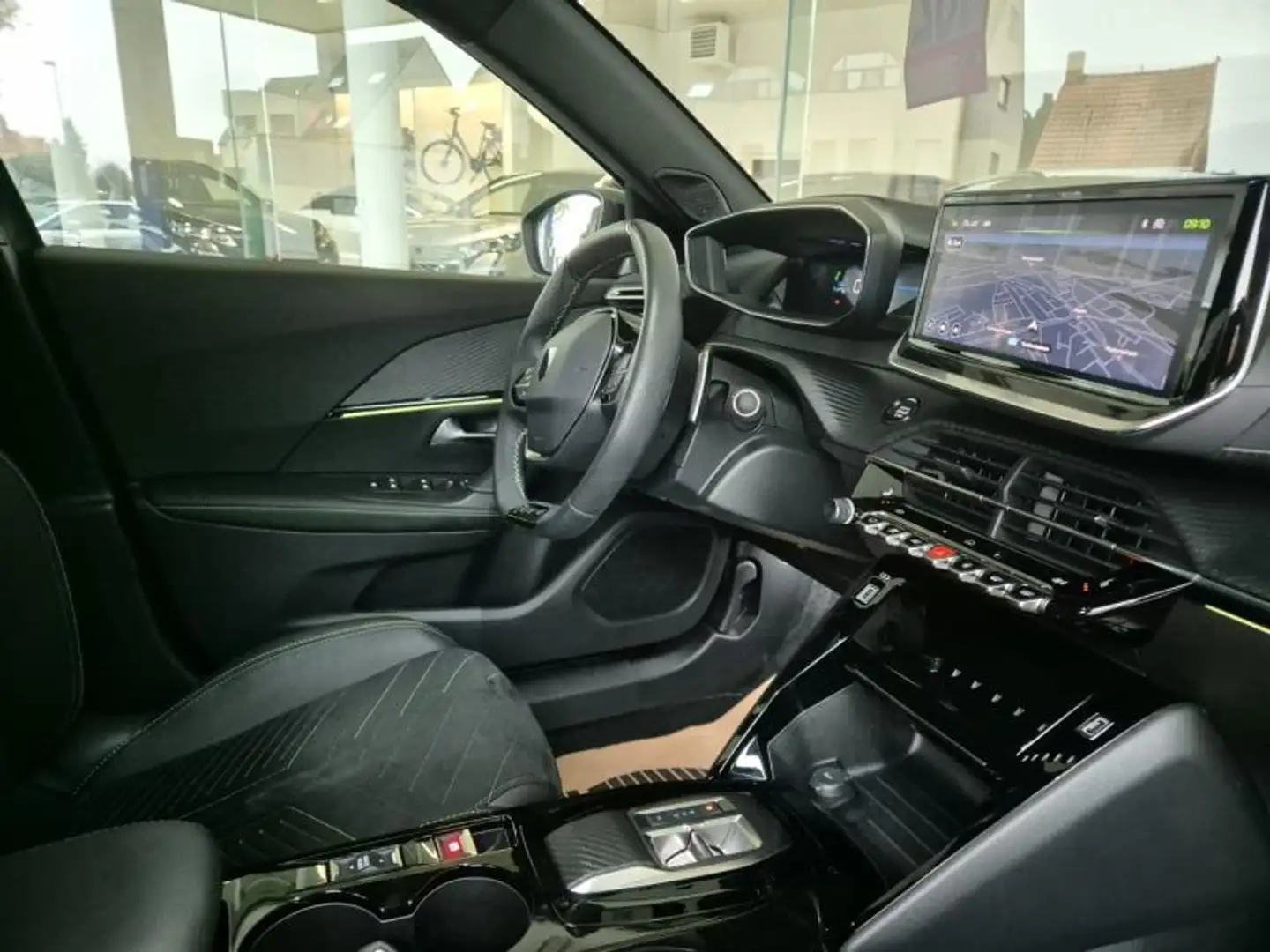 Peugeot 2008 ALCANTARA + MASSAGE/NAVI/360 C GT MASSAGE ALCANTAR Gris - 2