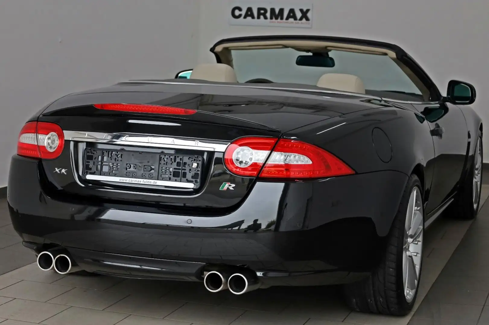 Jaguar XKR Cabrio 5.0 V8 R Performance,Navi,SH+Lüftung Schwarz - 2