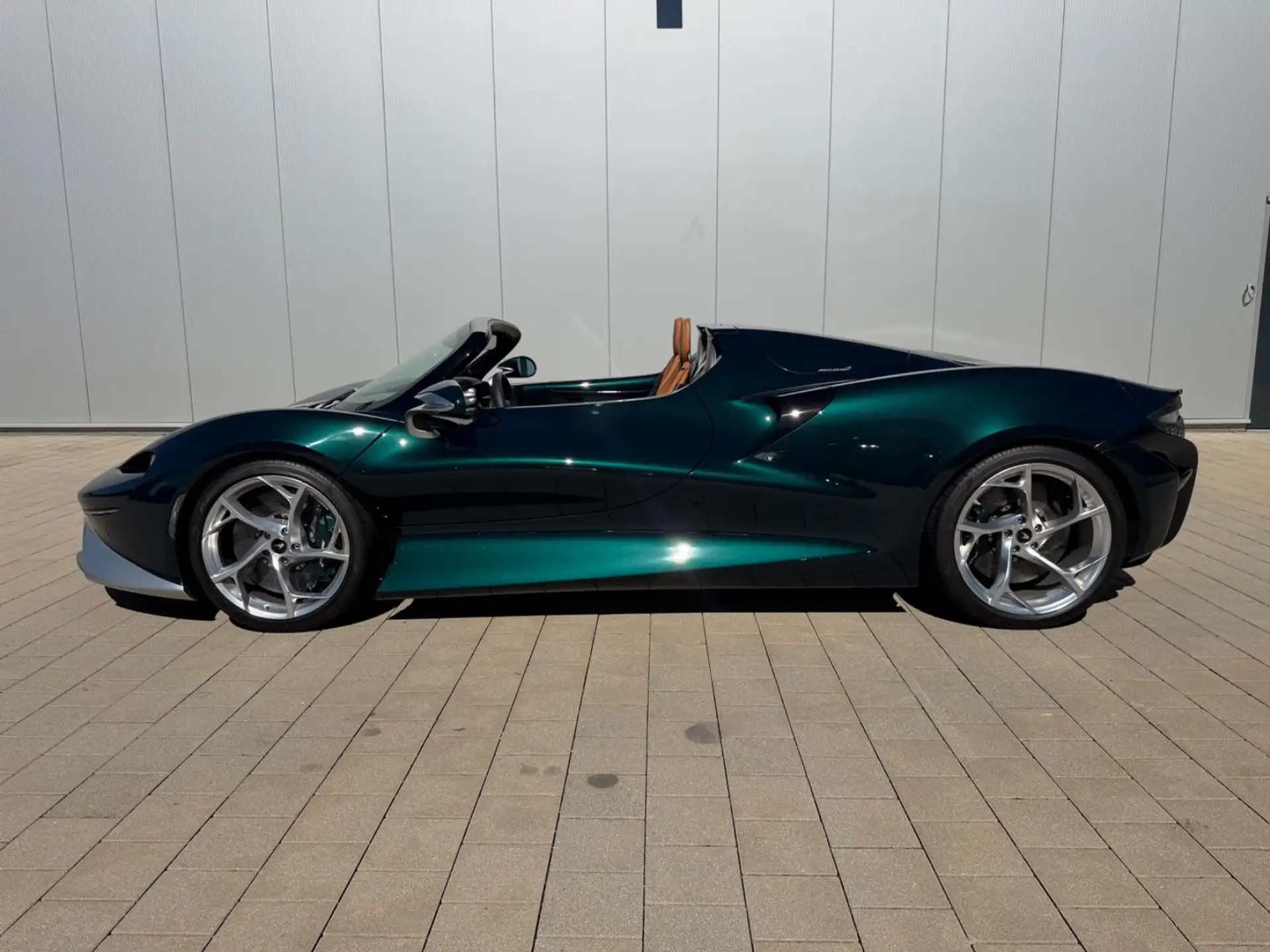 맥라렌 Elva 2022 실버 사진 5