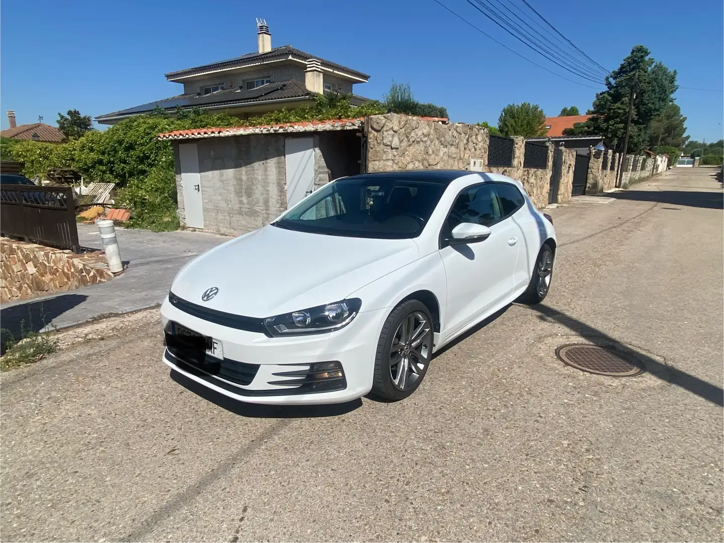 Volkswagen Scirocco 1.4 TSI BMT R-Line - 1