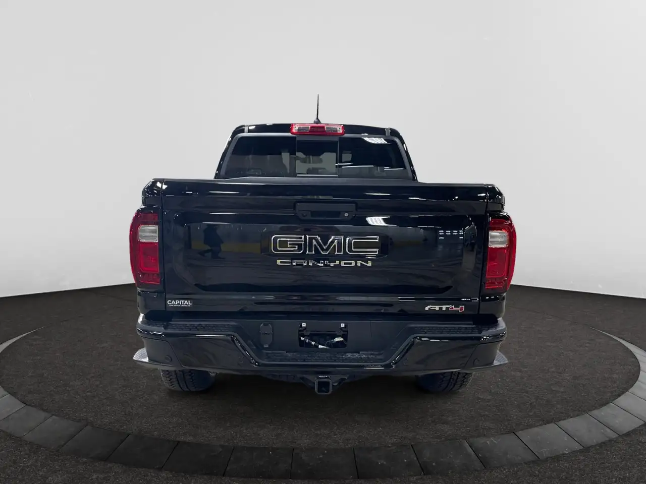 GMC Canyon снимка GMC Canyon