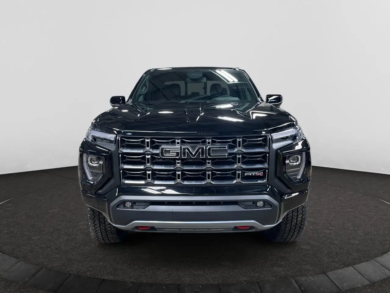 GMC Canyon снимка GMC Canyon