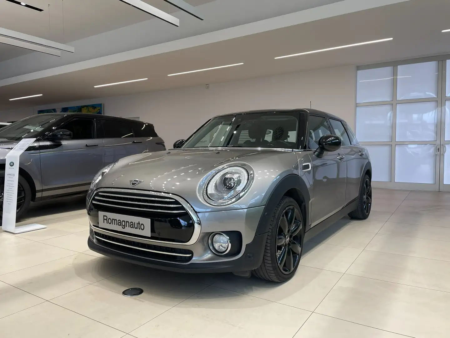 MINI Cooper D Clubman 2.0 Hype auto Grijs - 1