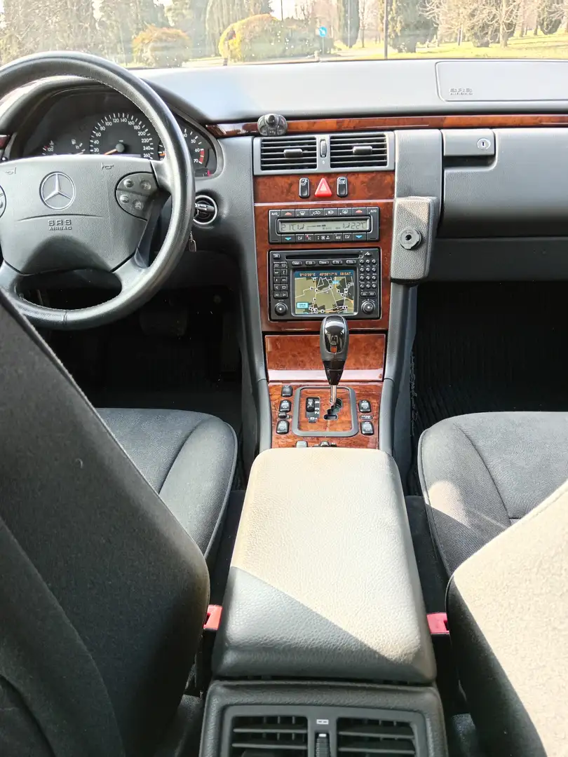 Mercedes-Benz E 200 E 200 k evo Avantgarde Comand Ezüst - 2