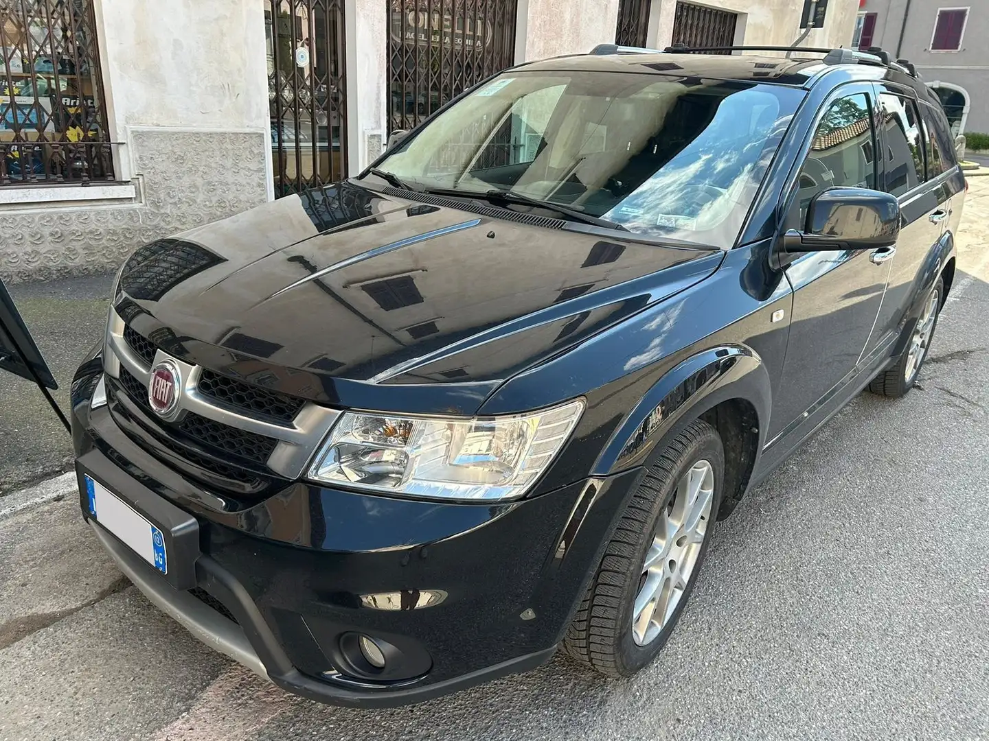 Fiat Freemont 2.0 mjt 16v 4x4 170cv auto Noir - 1