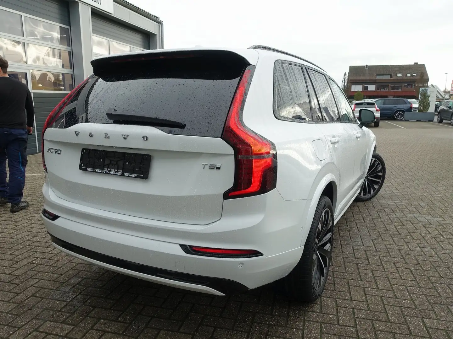 Volvo XC90 Plus T8 AWD Plug-in Hybrid/FourC/AHK/Pano Weiß - 2
