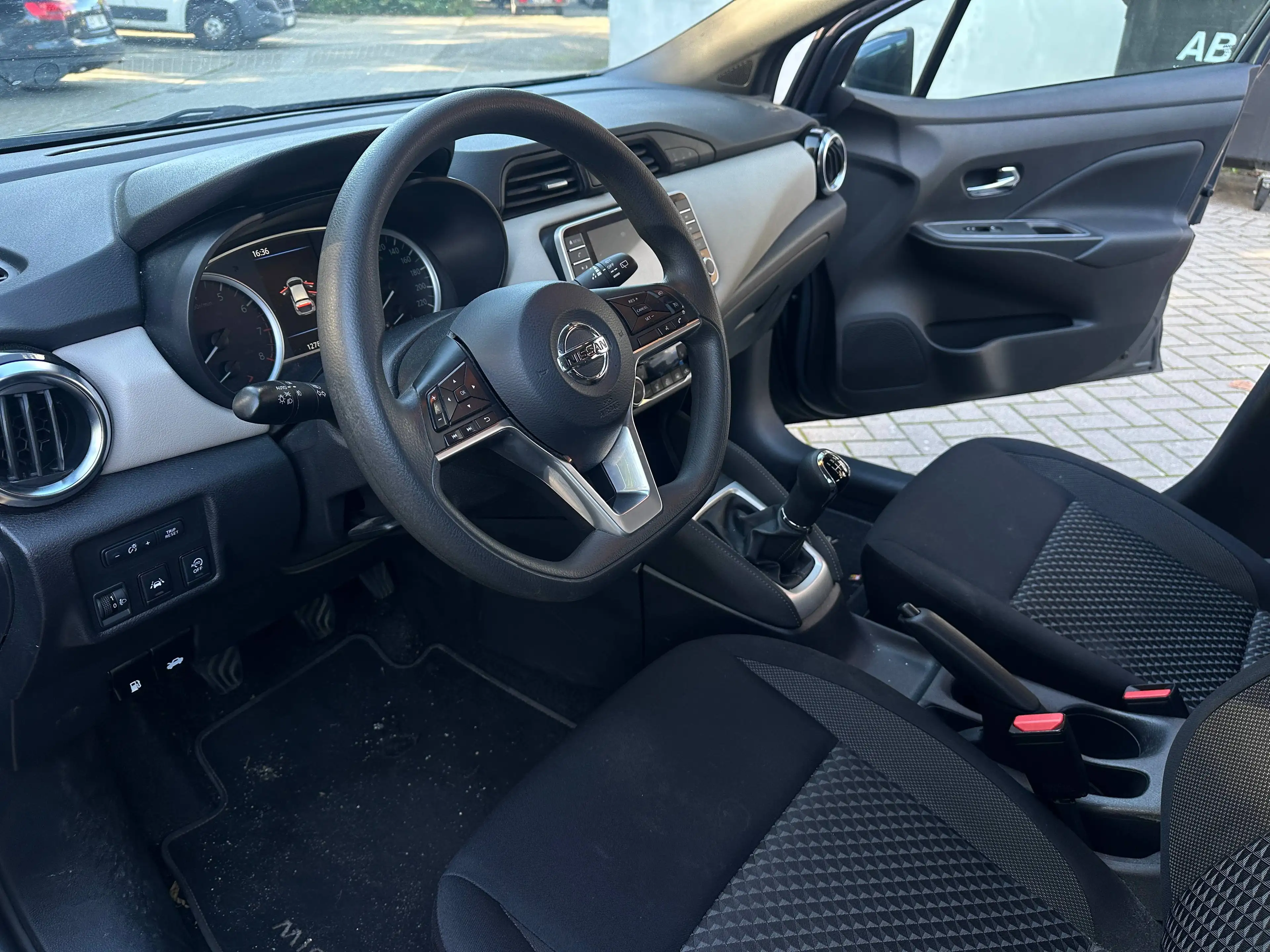 Nissan Micra N-Way / Klima / Euro 6 / TOP Zustand / — photo 14
