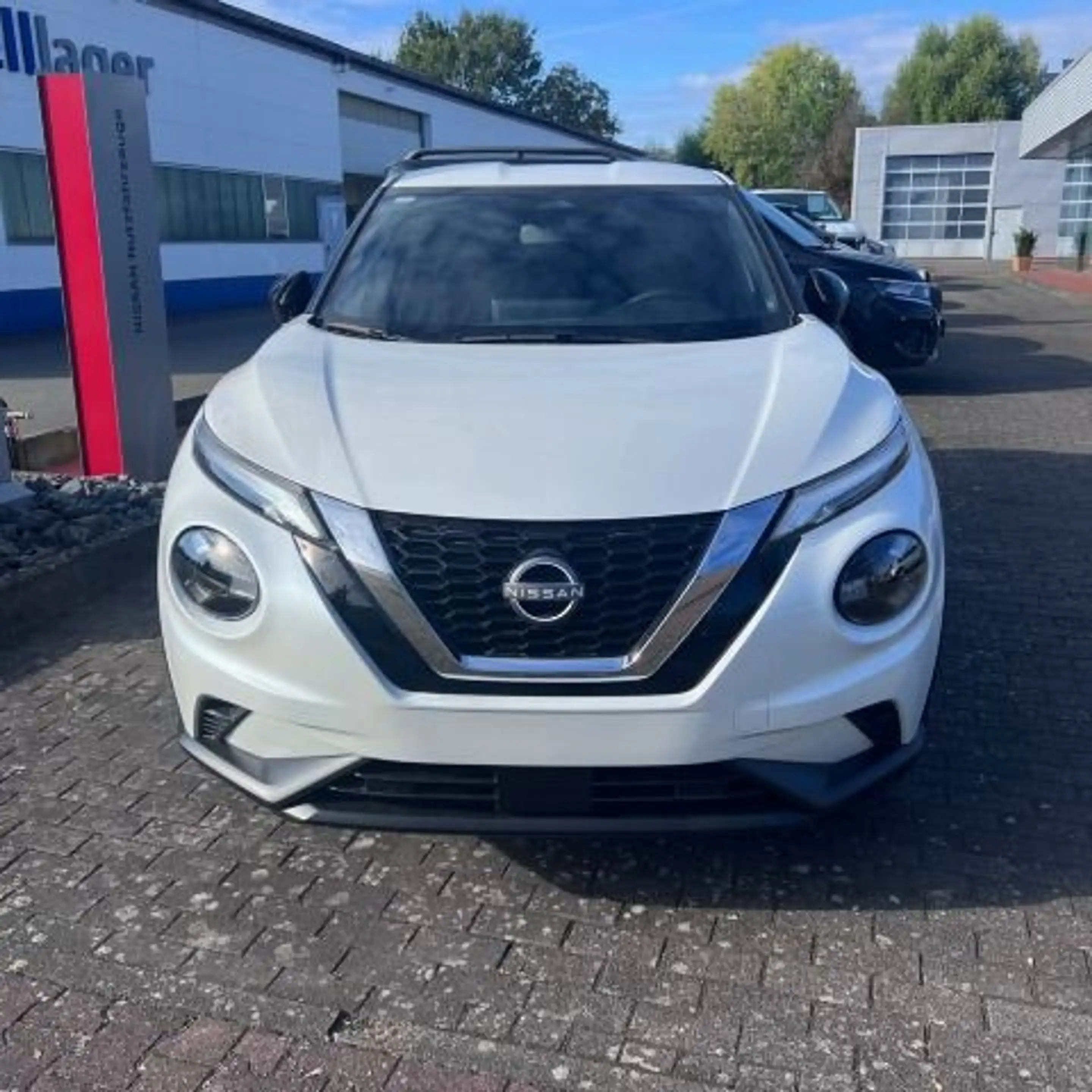 Nissan Juke 1.0 DIG-T N-Connecta — photo 7
