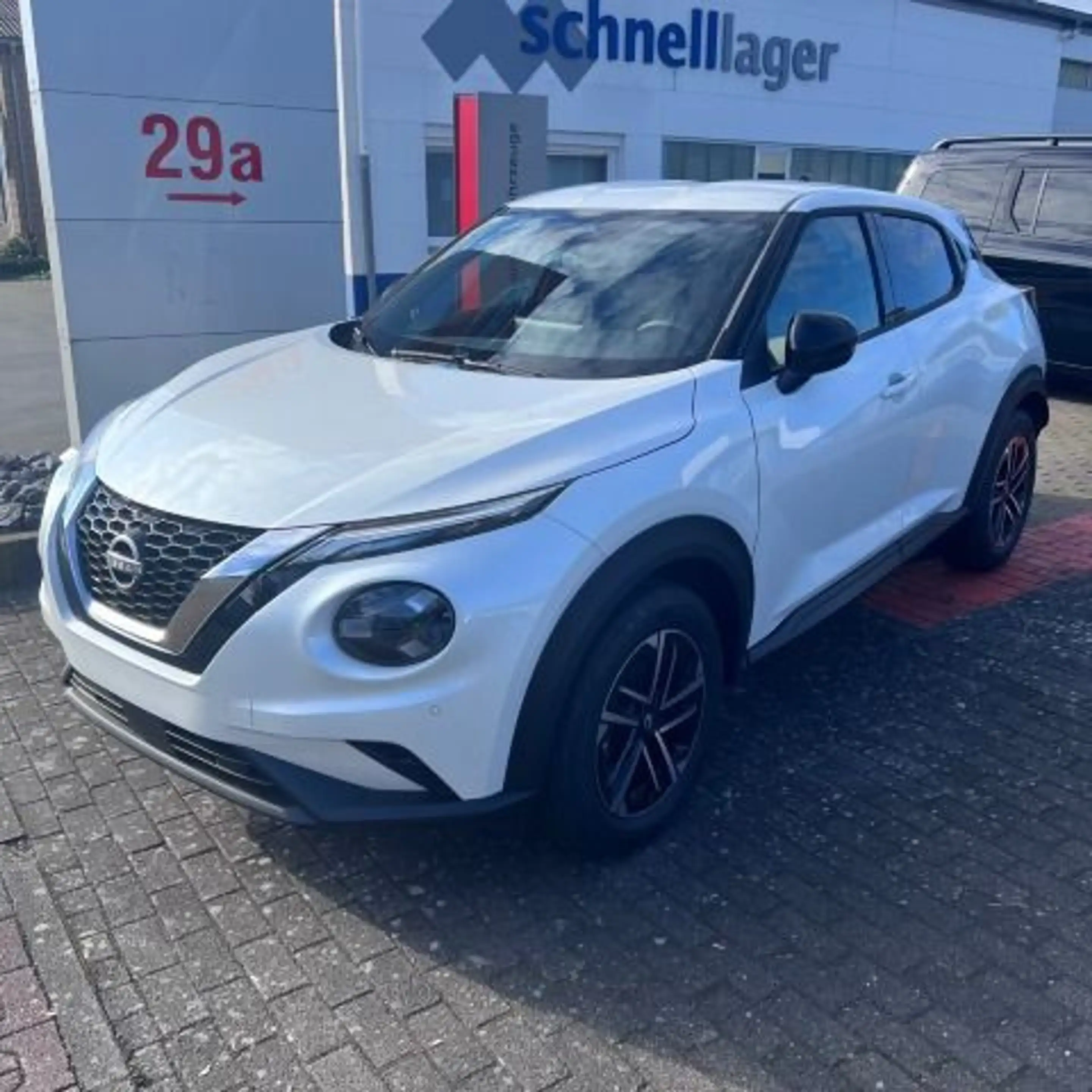 Nissan Juke 1.0 DIG-T N-Connecta — photo 2