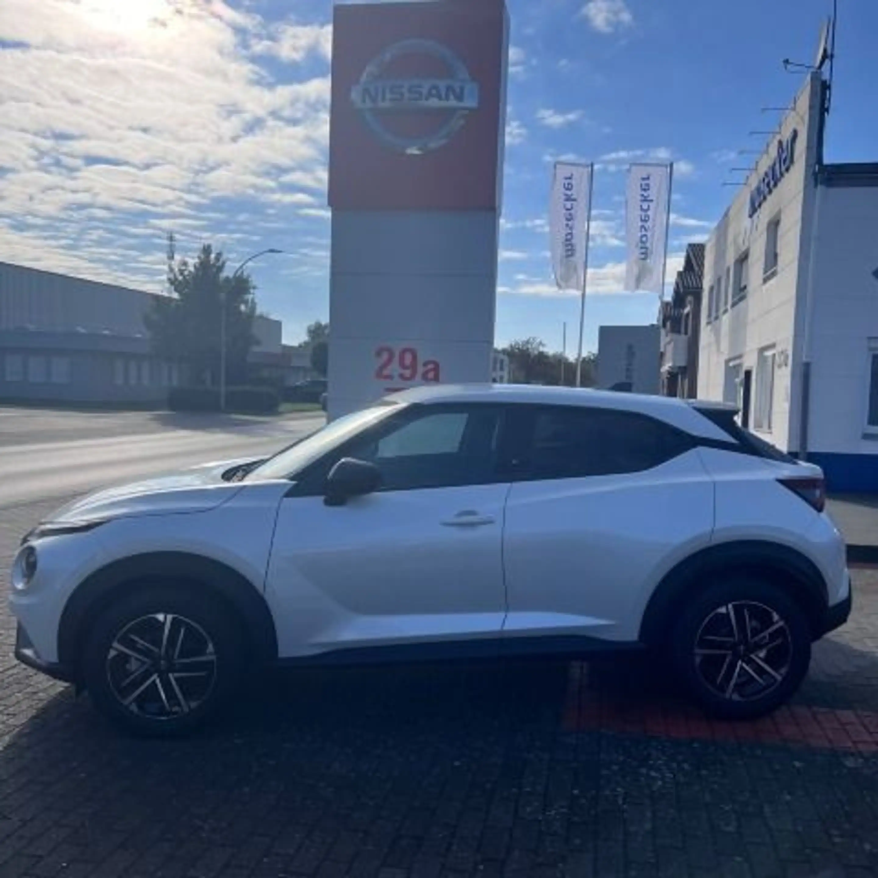 Nissan Juke 1.0 DIG-T N-Connecta — photo 3