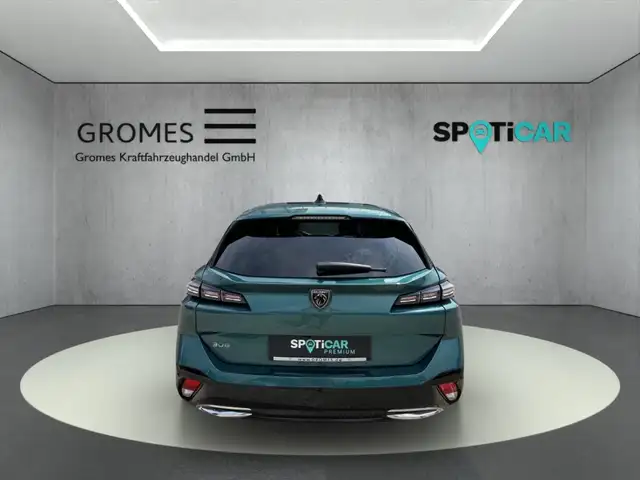 Peugeot 308 SW view 4