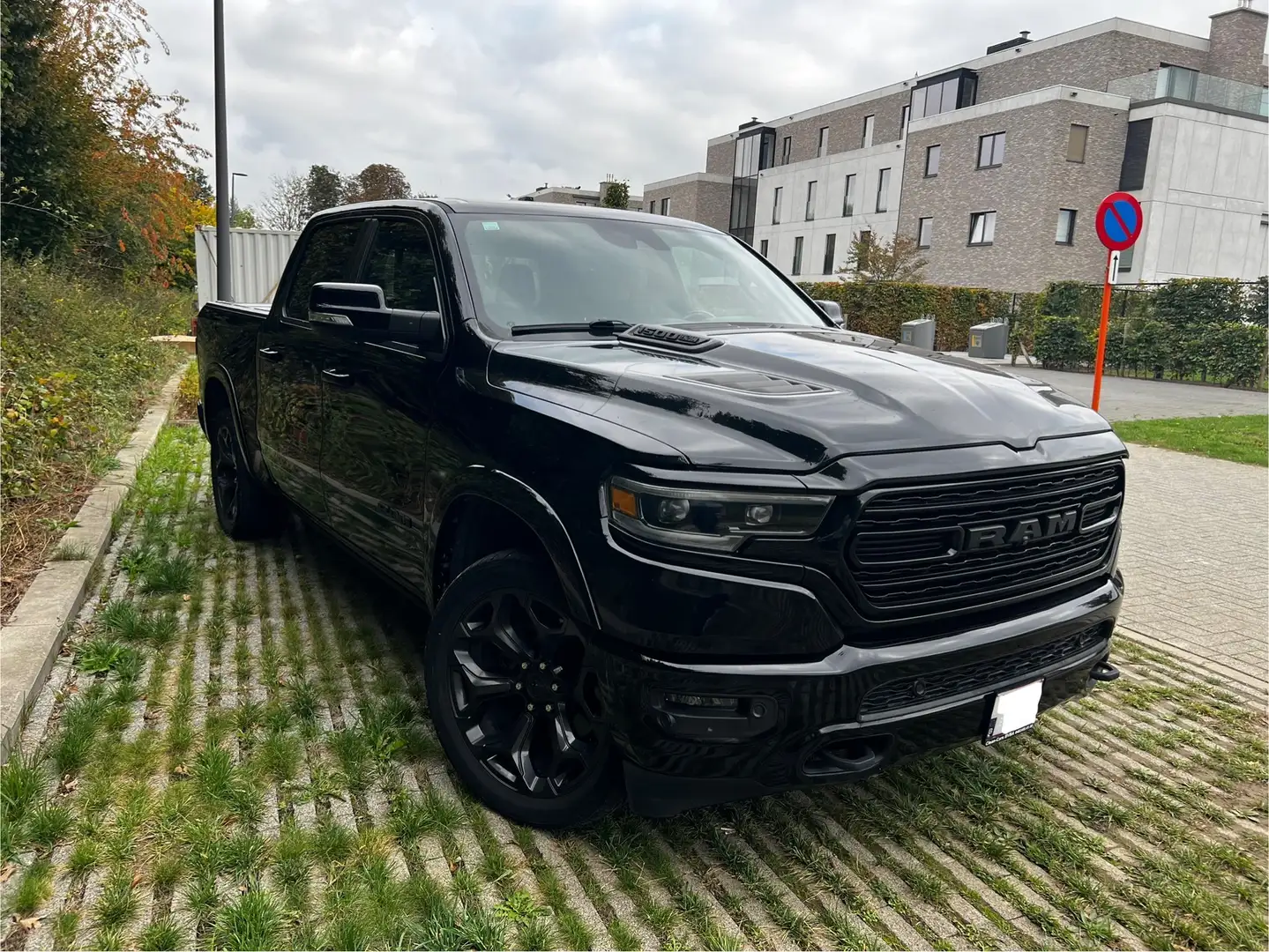 RAM 1500 1500 LIMITED Night Edition Negro - 1