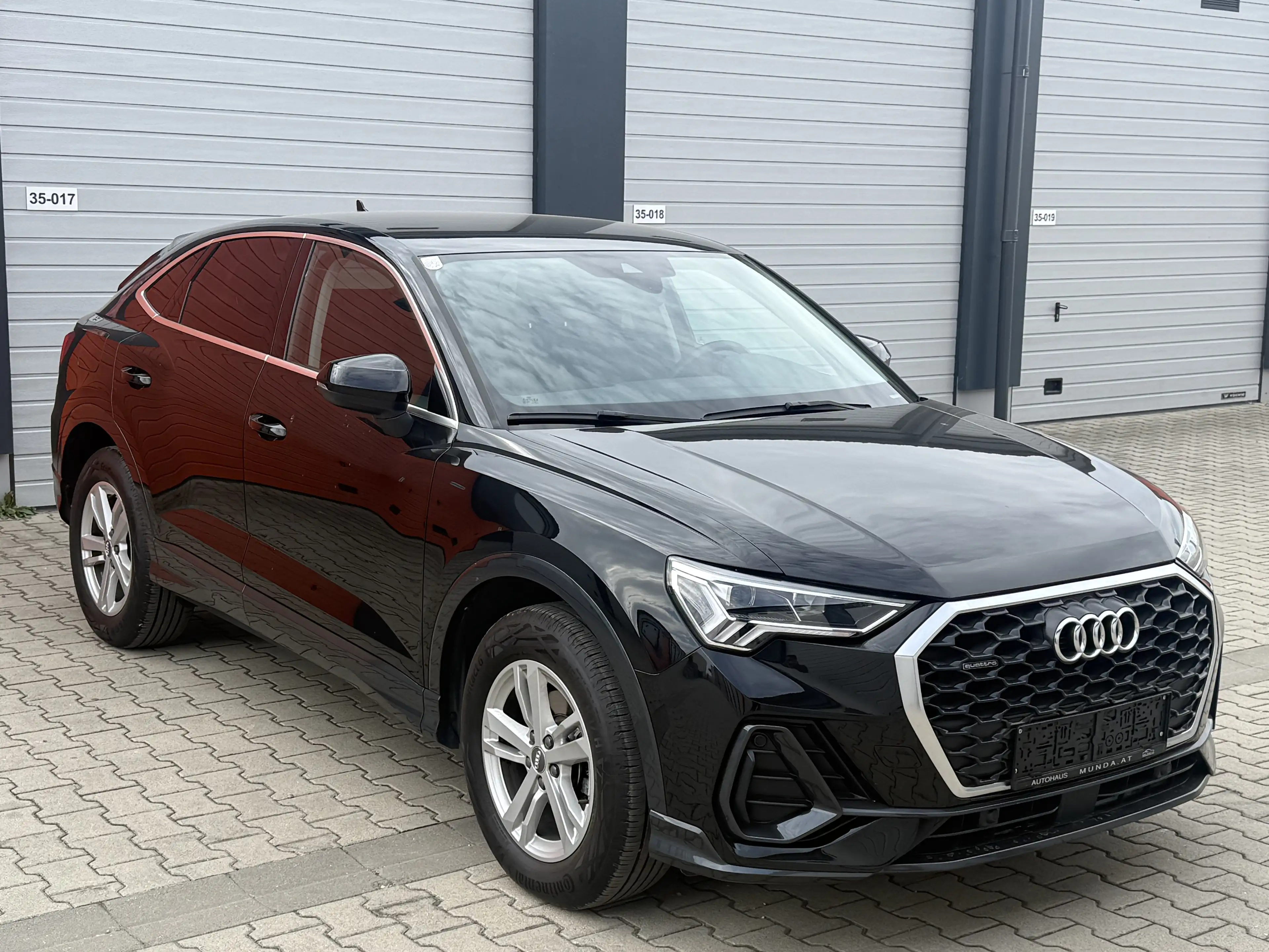 Audi Q3 35 TDI quattro — photo 4