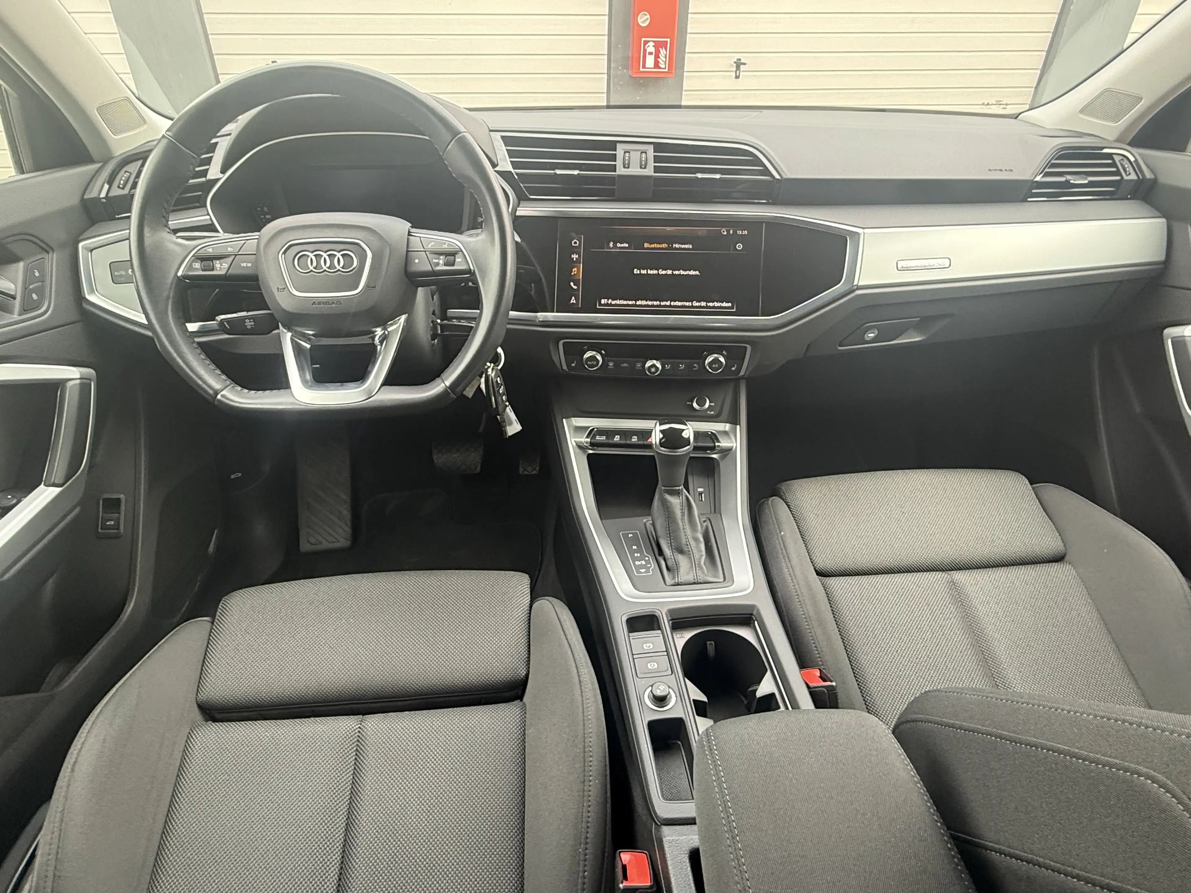 Audi Q3 35 TDI quattro — photo 12