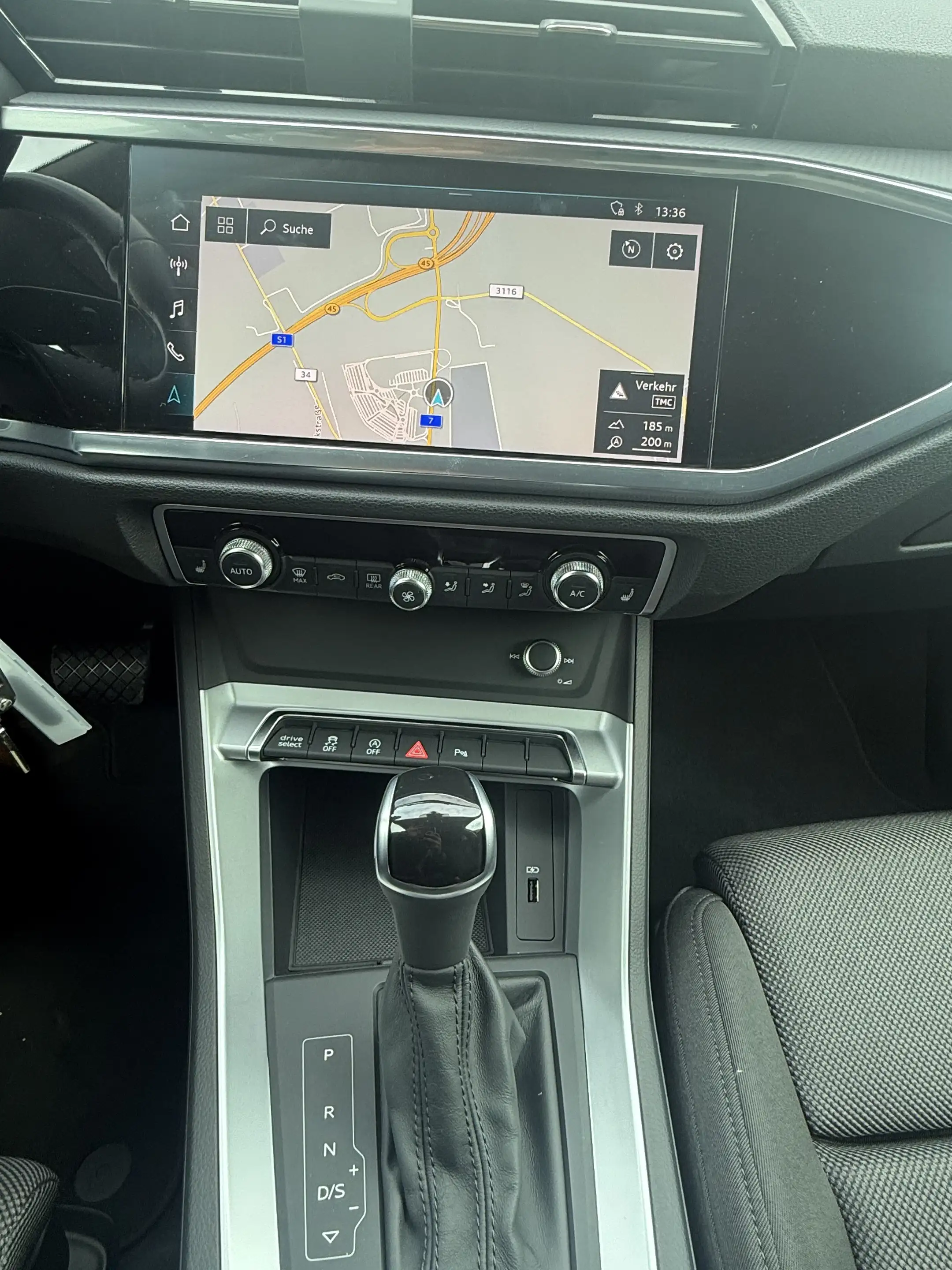 Audi Q3 35 TDI quattro — photo 15