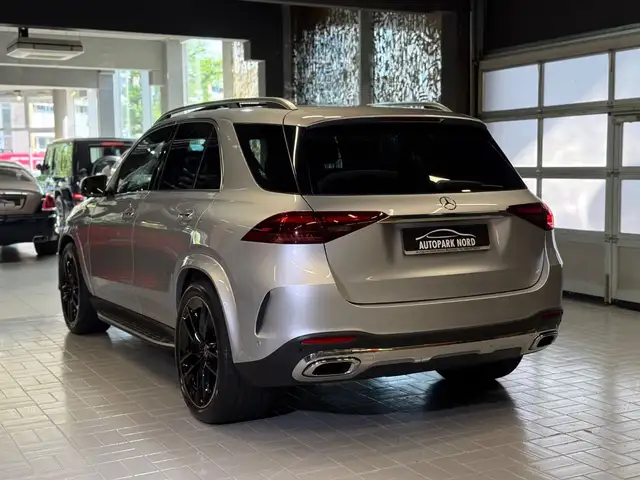 Mercedes-Benz Gle view 4