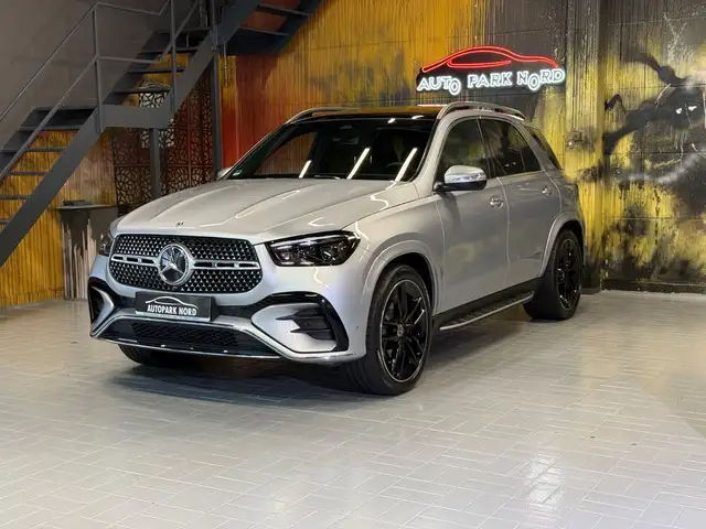 Mercedes-Benz Gle view 3